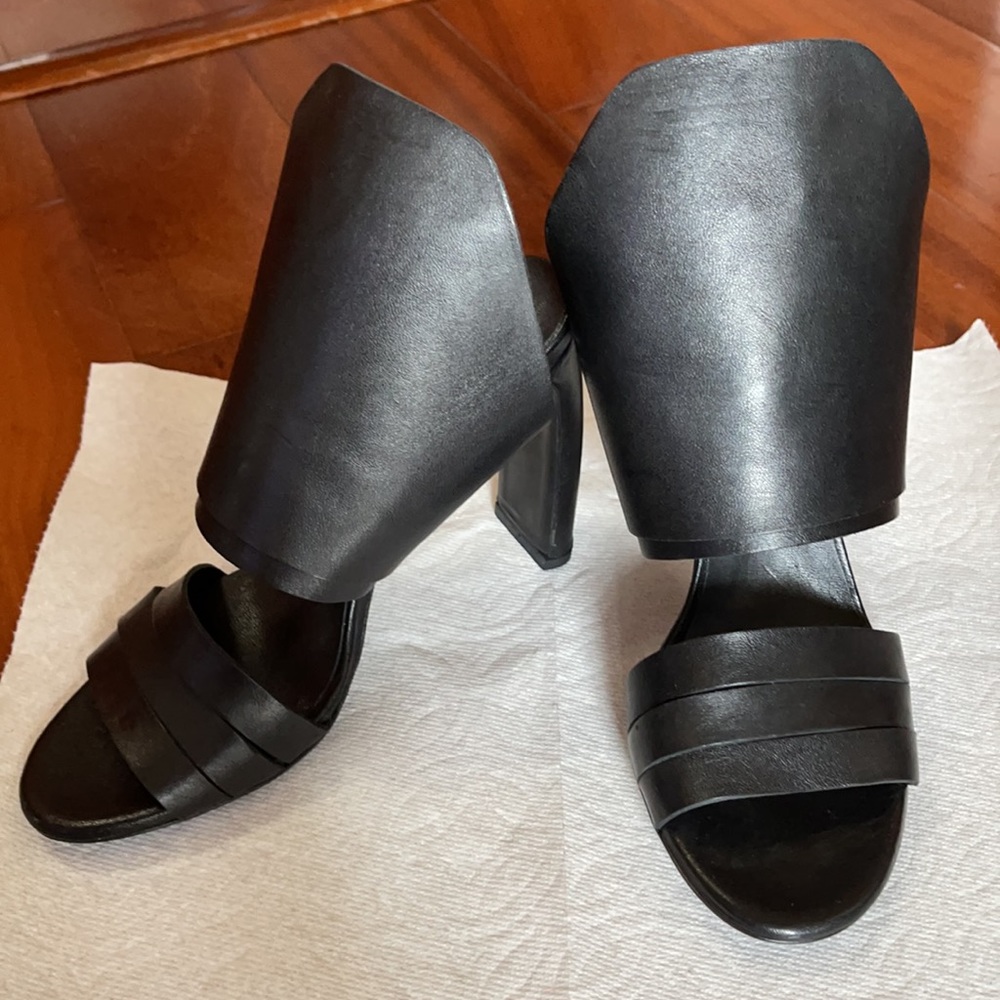 NWOB VIC MATIE ITALIAN LEATHER SANDAL HEELS! BLACK SMOOTH LEATHER! 36/6!